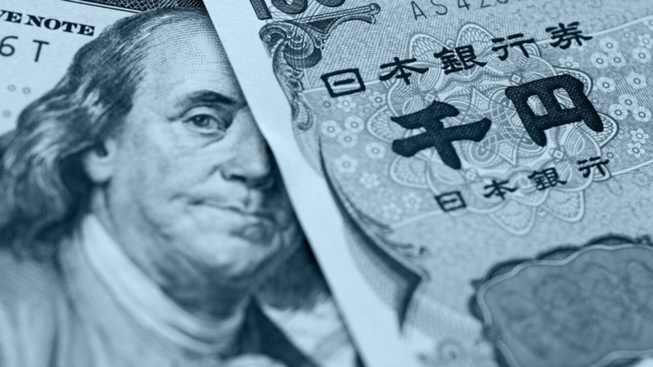 američki dolar i japanski jen