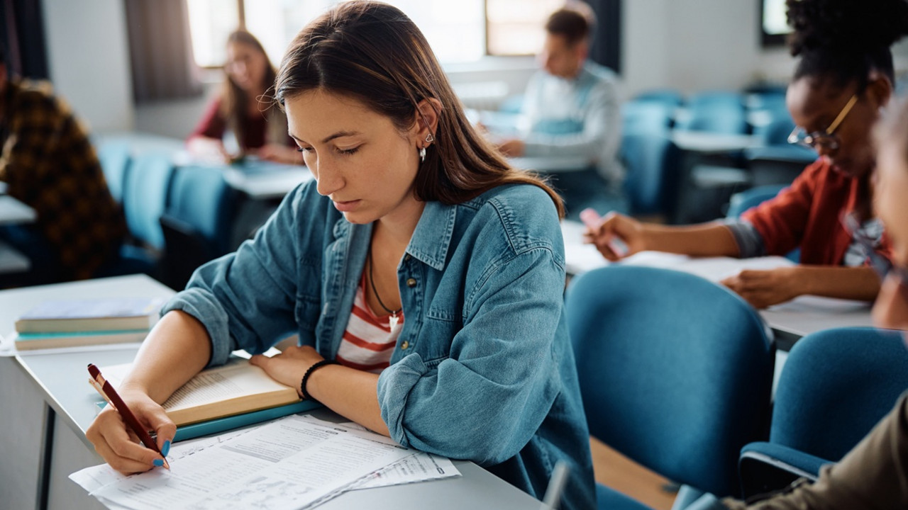 Studenti
