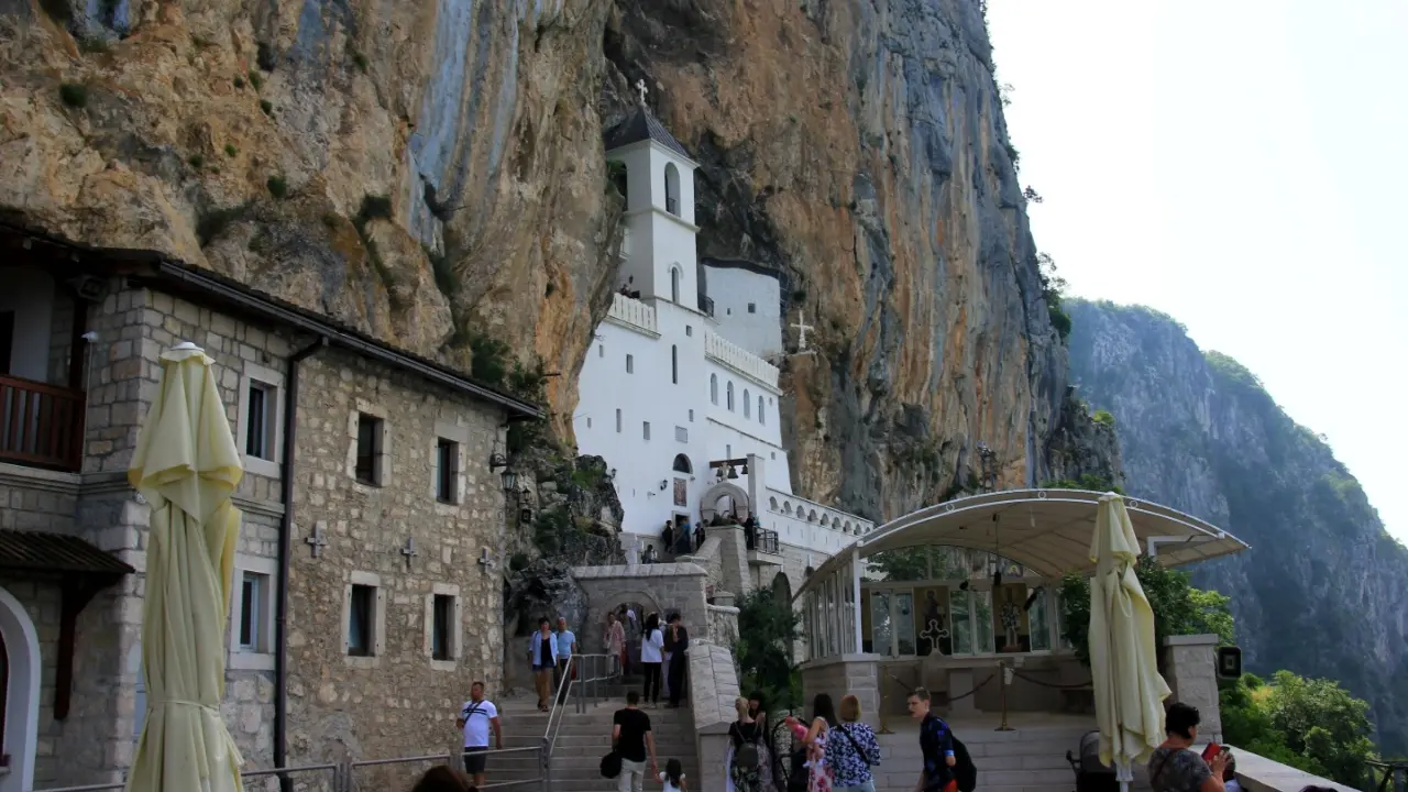 manastir Ostrog