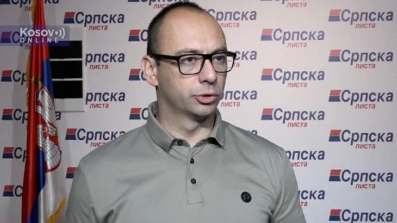 Igor Simić se obraća iz Prištine