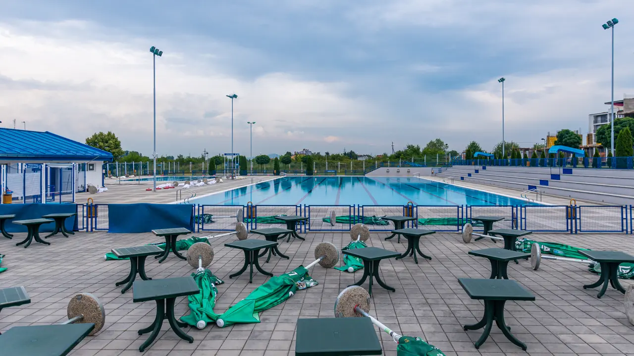 Ispražnjen olimpijski bazen u Prokuplju