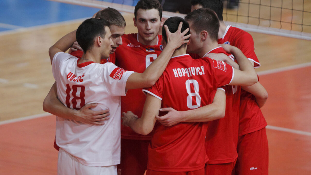 Odbojkaši Crvene zvezde u polufinalu plej-ofa 2012. godine protiv Partizana
