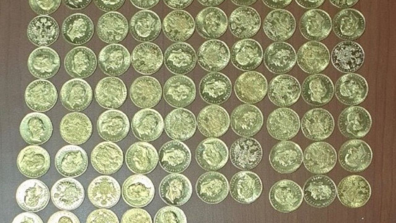 Austrijski dukati pronađeni kod putnice